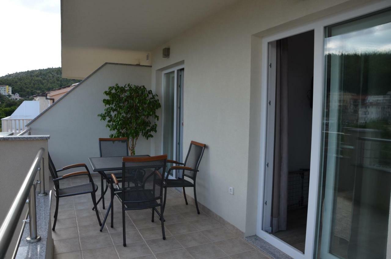 Apartments Lozina Drvenik  Exterior foto